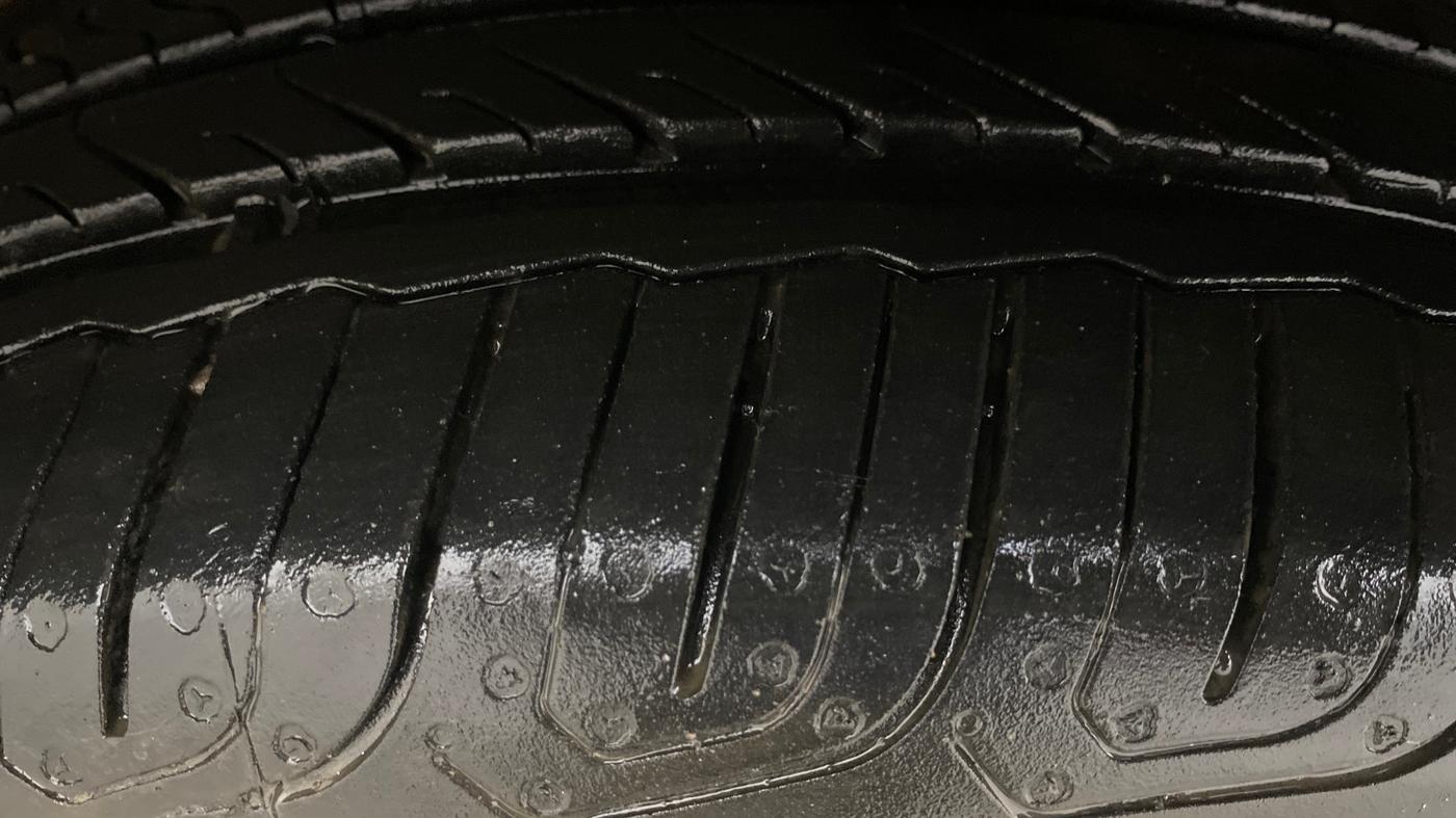 2017 Volkswagen Polo HIGHLINE1.2L, Petrol, Manual, 51,734 km, Left Front Tyre Tread