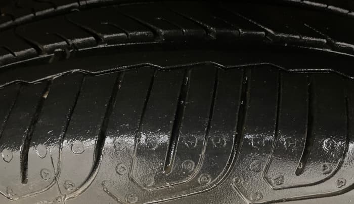 2017 Volkswagen Polo HIGHLINE1.2L, Petrol, Manual, 51,734 km, Left Front Tyre Tread