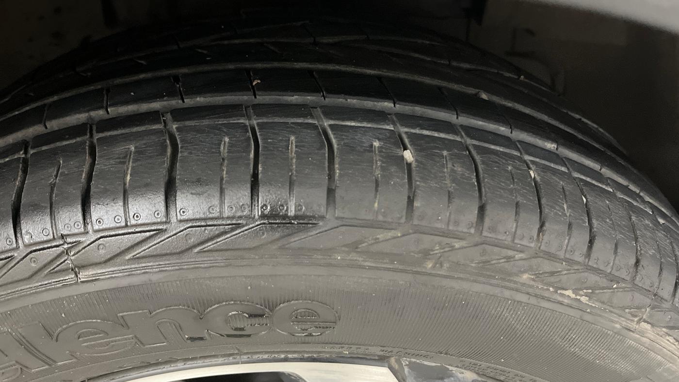 2021 Tata NEXON XZ PLUS (O) PETROL, Petrol, Manual, 27,417 km, Right Front Tyre Tread