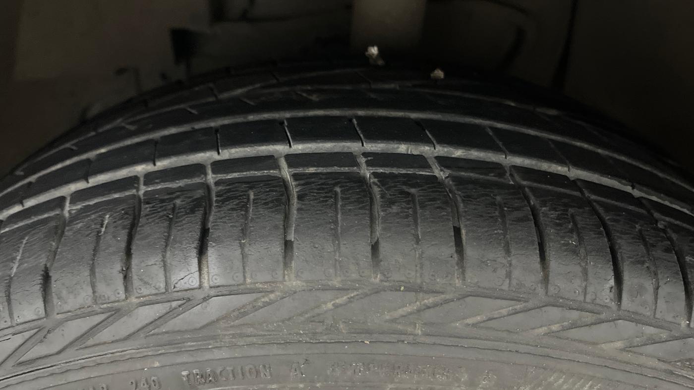 2021 Tata NEXON XZ PLUS (O) PETROL, Petrol, Manual, 27,417 km, Left Front Tyre Tread