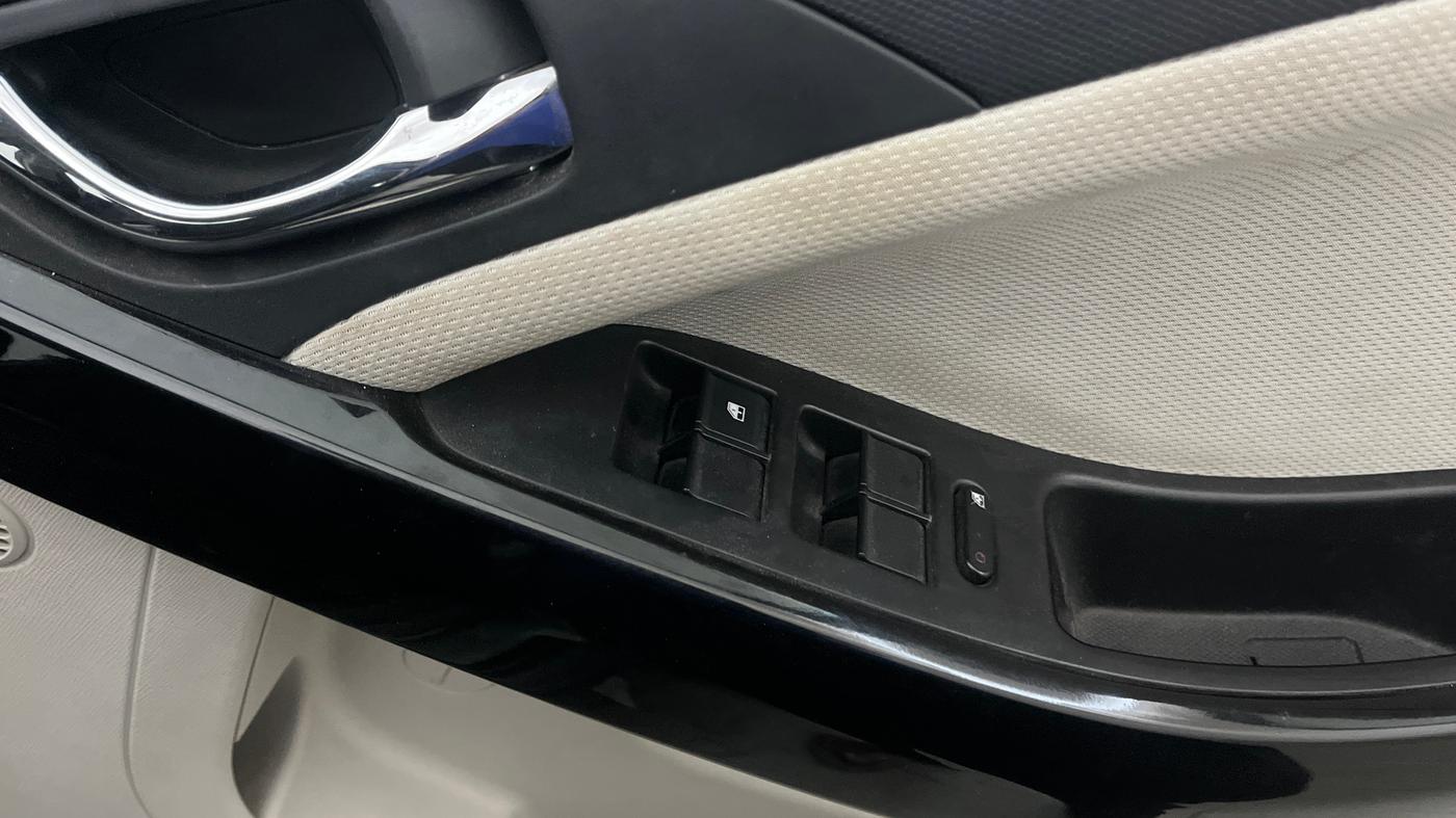 2021 Tata NEXON XZ PLUS (O) PETROL, Petrol, Manual, 27,417 km, Driver Side Door Panels Control
