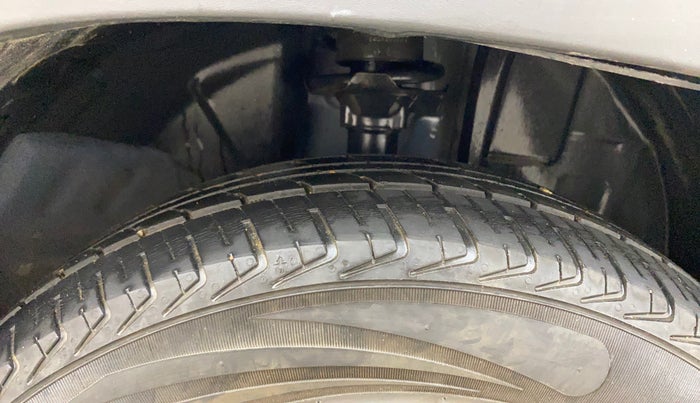 2018 Renault Kwid CLIMBER 1.0, Petrol, Manual, 63,246 km, Right Front Tyre Tread