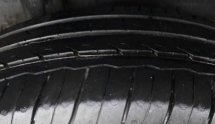2015 Honda City SV MT PETROL, Petrol, Manual, 47,247 km, Right Rear Tyre Tread