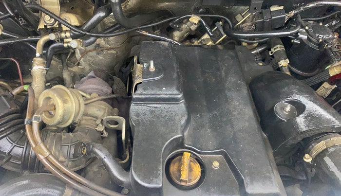 2019 Mahindra TUV300 T10, Diesel, Manual, 1,12,608 km, Engine View