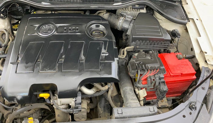 2015 Skoda Rapid 1.5 TDI CR ELEGANCE AT, Diesel, Automatic, 38,260 km, Engine View - Left