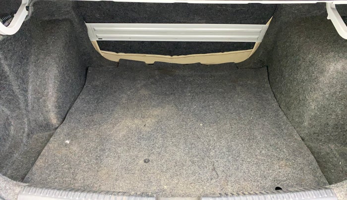 2015 Skoda Rapid 1.5 TDI CR ELEGANCE AT, Diesel, Automatic, 38,260 km, Boot Inside