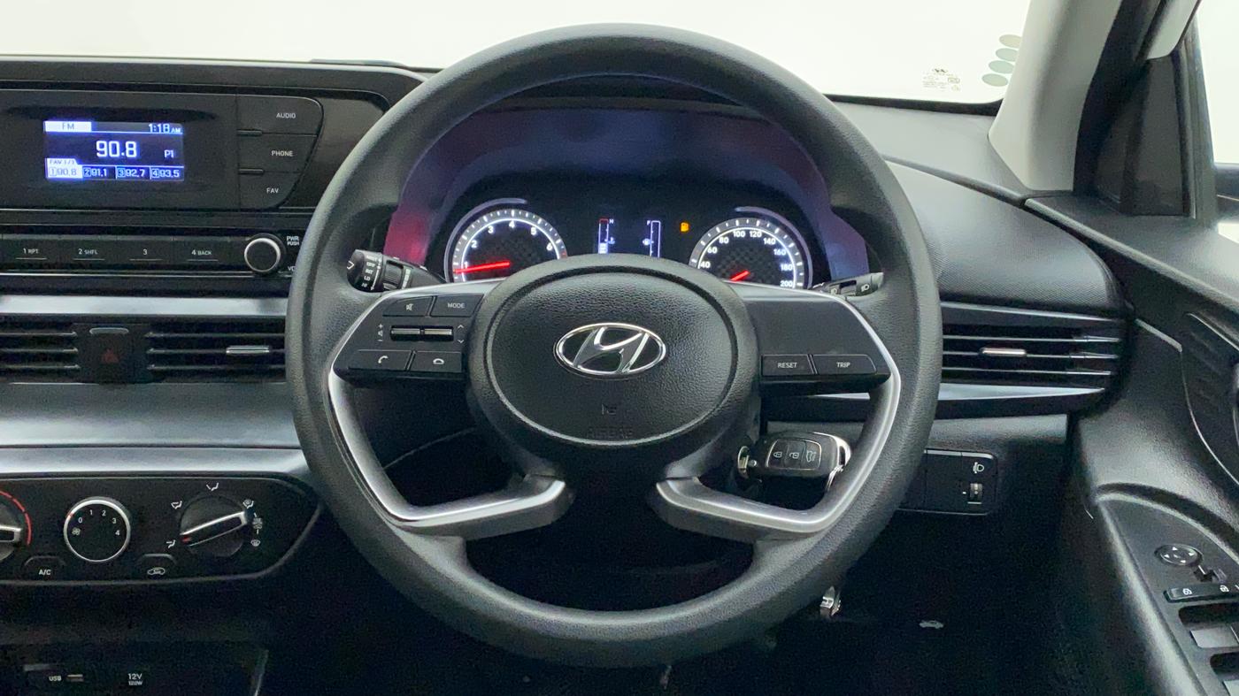 2022 Hyundai NEW I20 MAGNA 1.2 MT, Petrol, Manual, 11,421 km, Steering Wheel Close Up