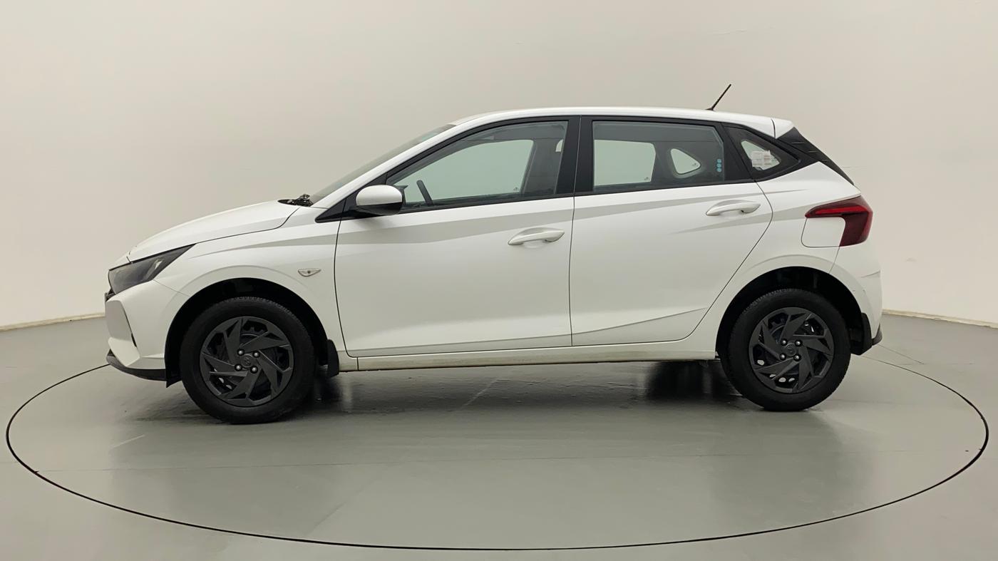 2022 Hyundai NEW I20 MAGNA 1.2 MT, Petrol, Manual, 11,421 km, Left Side
