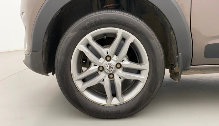 2023 Renault TRIBER RXZ, Petrol, Manual, 20,242 km, Left Front Wheel