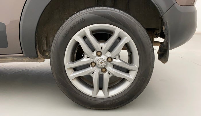 2023 Renault TRIBER RXZ, Petrol, Manual, 20,242 km, Left Rear Wheel