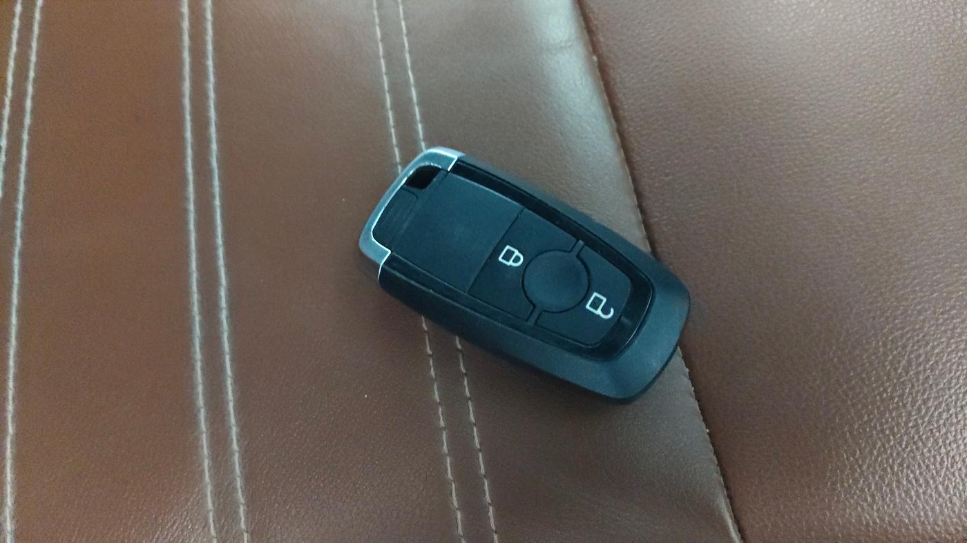 2020 Ford Ecosport TITANIUM 1.5L THUNDER EDTION PETROL, Petrol, Manual, 1,07,061 km, Key Close Up