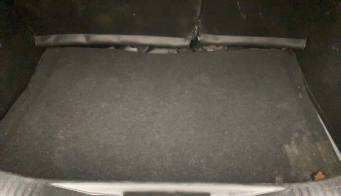 2021 Renault Kiger RXT MT DUAL TONE, Petrol, Manual, 79,672 km, Boot Inside