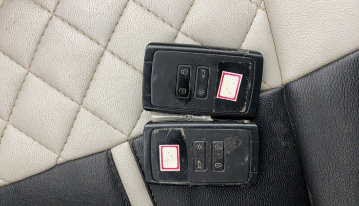 2021 Renault Kiger RXT MT DUAL TONE, Petrol, Manual, 79,672 km, Key Close Up