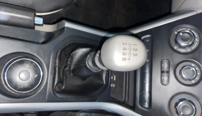 2019 Tata NEXON XM PETROL, Petrol, Manual, 31,721 km, Gear Lever