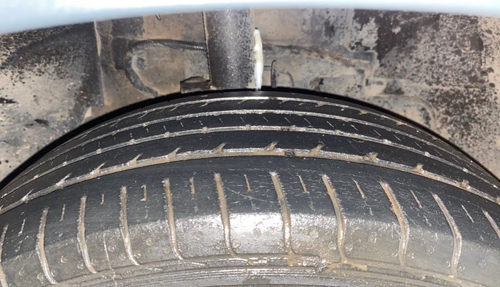 2019 Tata NEXON XM PETROL, Petrol, Manual, 31,721 km, Right Front Tyre Tread