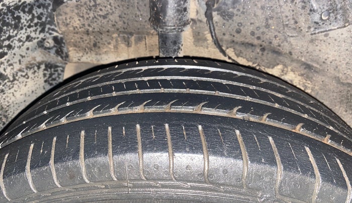 2019 Tata NEXON XM PETROL, Petrol, Manual, 31,721 km, Right Rear Tyre Tread