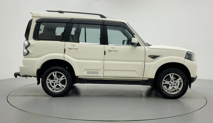 2016 Mahindra Scorpio S10, Diesel, Manual, 75,323 km, Right Side View