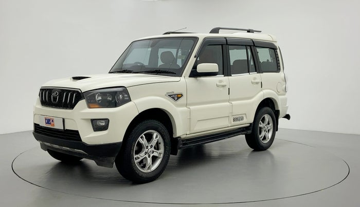 2016 Mahindra Scorpio S10, Diesel, Manual, 75,323 km, Left Front Diagonal