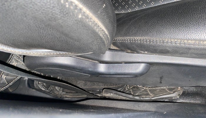 2024 Tata NEXON SMART 1.2 PETROL, Petrol, Manual, 29,844 km, Driver Side Adjustment Panel