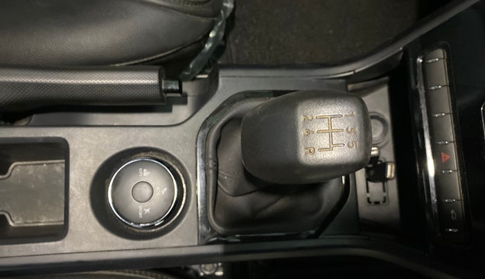 2024 Tata NEXON SMART 1.2 PETROL, Petrol, Manual, 29,844 km, Gear Lever