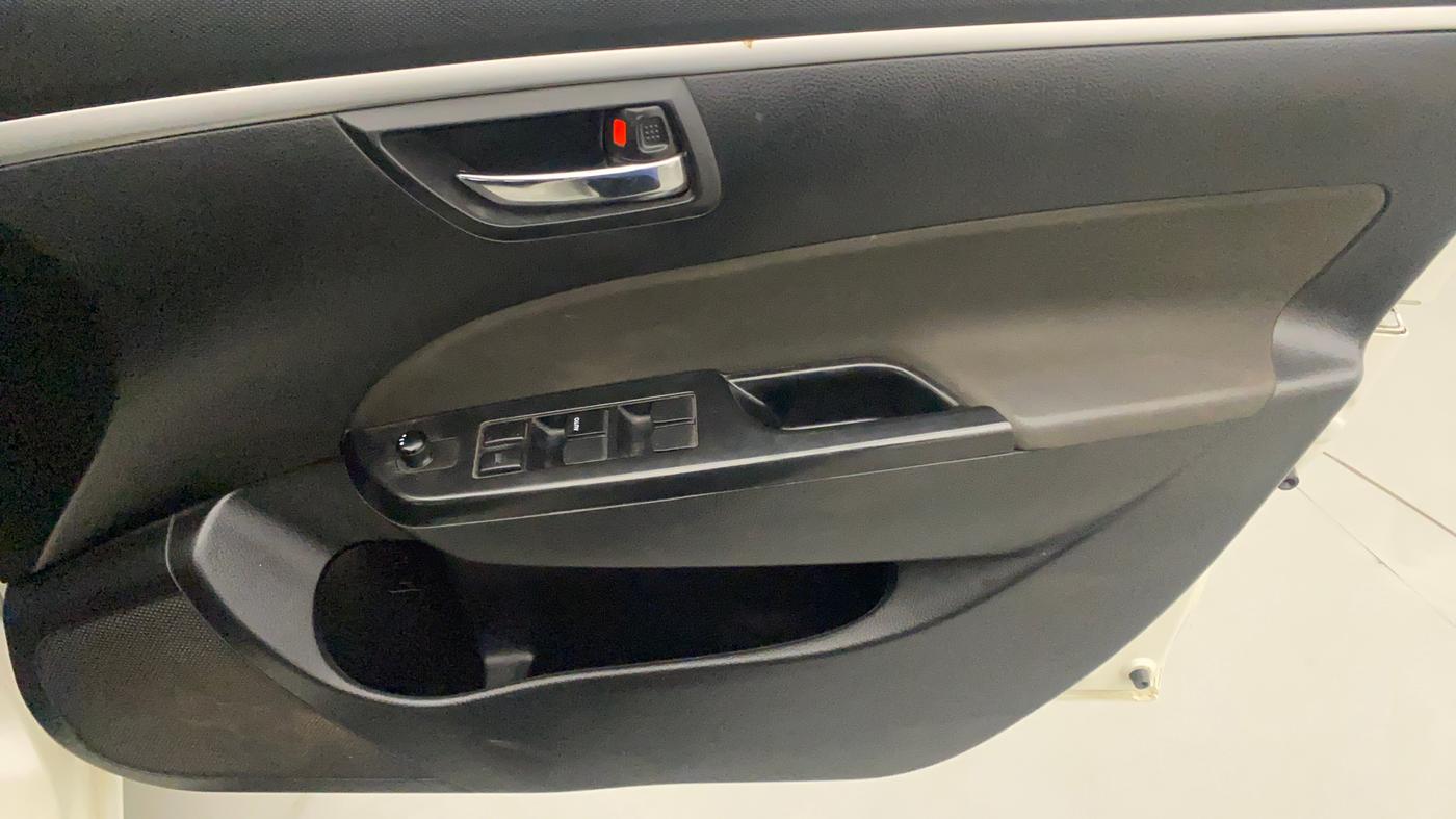 2014 Maruti Swift VDI, Diesel, Manual, 83,006 km, Driver Side Door Panels Control