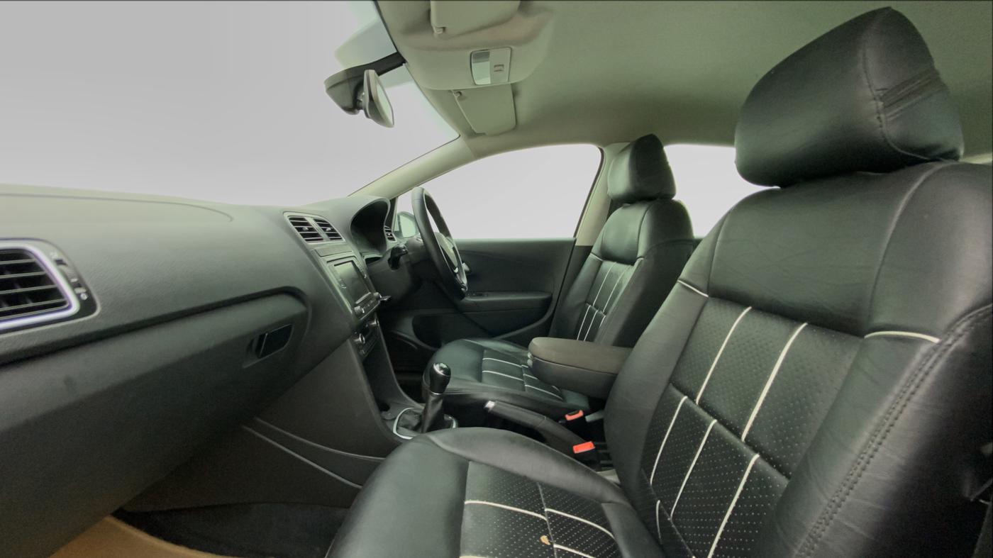 2020 Volkswagen Polo HIGHLINE PLUS 1.0, Petrol, Manual, 123 km, Right Side Front Door Cabin