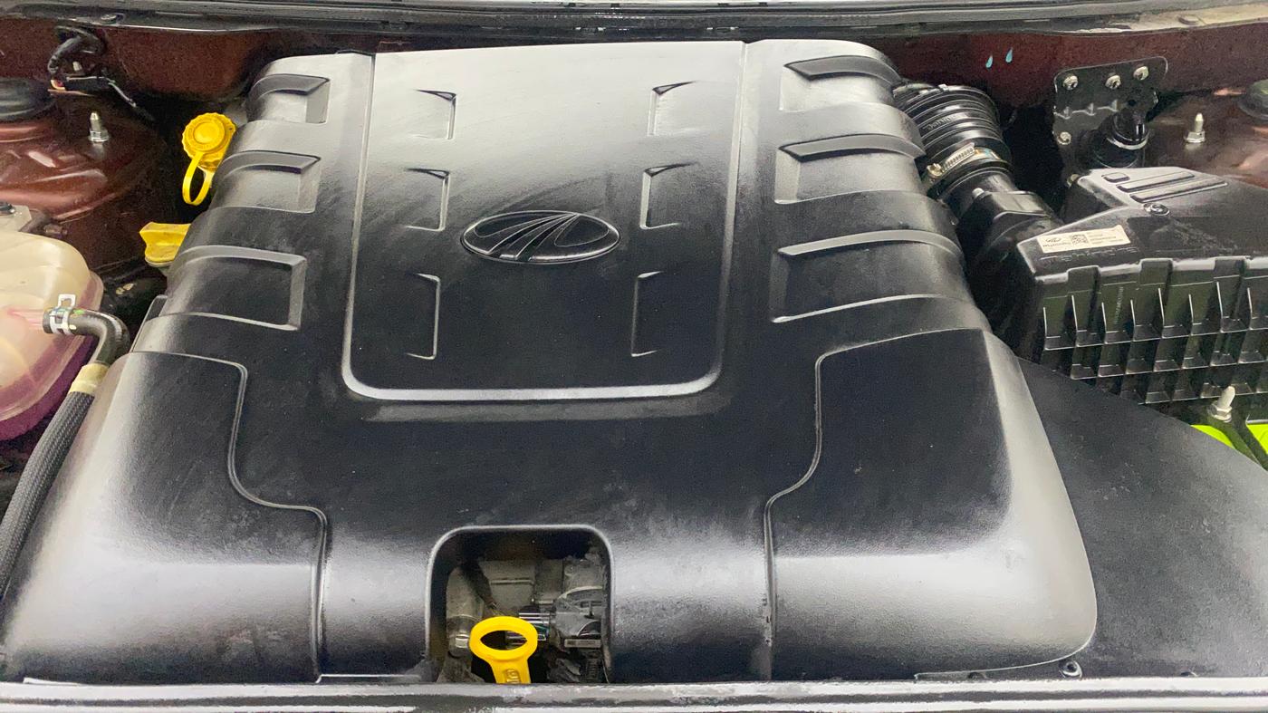 2021 Mahindra XUV500 W11(O), Diesel, Manual, 21,439 km, Engine View