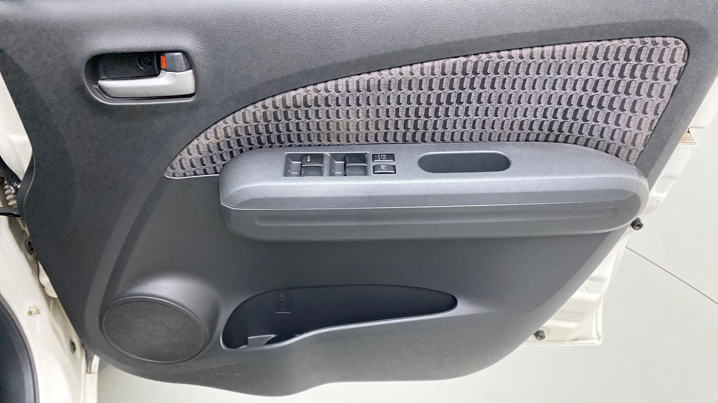 2012 Maruti Ritz VDI, Diesel, Manual, 99,058 km, Driver Side Door Panels Control