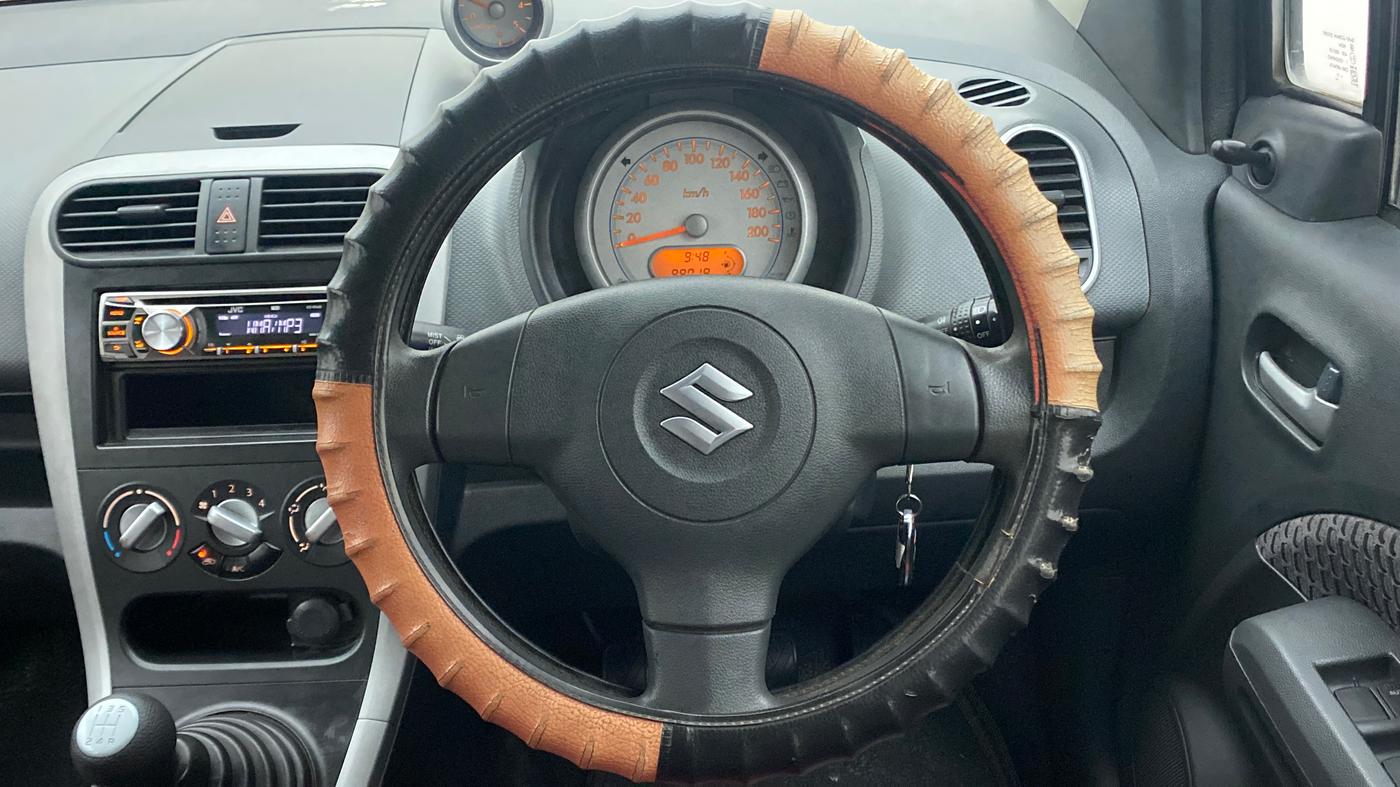 2012 Maruti Ritz VDI, Diesel, Manual, 99,058 km, Steering Wheel Close Up
