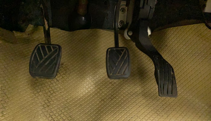 2014 Maruti Swift Dzire VXI, Petrol, Manual, 62,646 km, Pedals