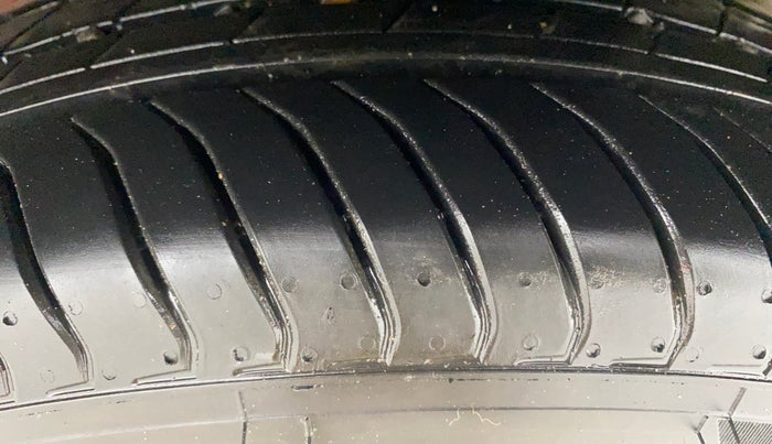 2017 Maruti Celerio VXI AMT (O), Petrol, Automatic, 52,574 km, Left Rear Tyre Tread