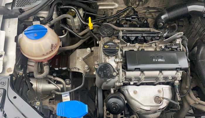 2016 Volkswagen Polo COMFORTLINE 1.2L, Petrol, Manual, 87,064 km, Engine View - Right