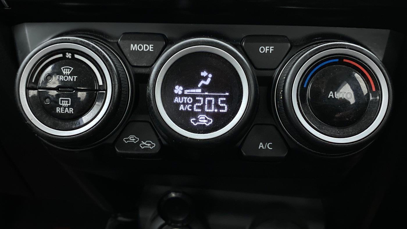 2019 Maruti Swift ZXI + AMT, Petrol, Automatic, 28,613 km, Automatic Climate Control