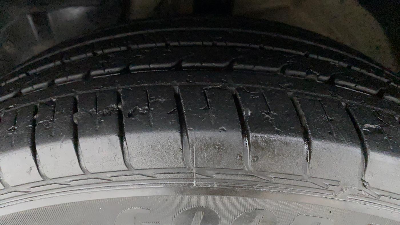 2019 MG HECTOR SHARP DCT PETROL, Petrol, Automatic, 32,460 km, Left Front Tyre Tread