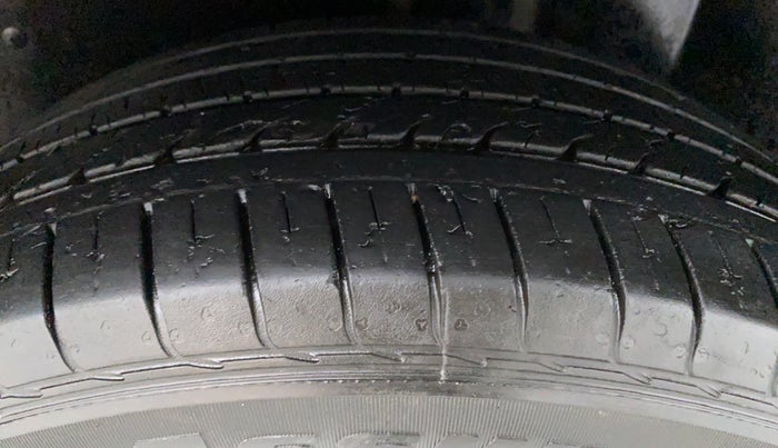 2019 MG HECTOR SHARP DCT PETROL, Petrol, Automatic, 32,460 km, Left Rear Tyre Tread