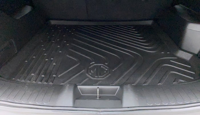 2019 MG HECTOR SHARP DCT PETROL, Petrol, Automatic, 32,460 km, Boot Inside