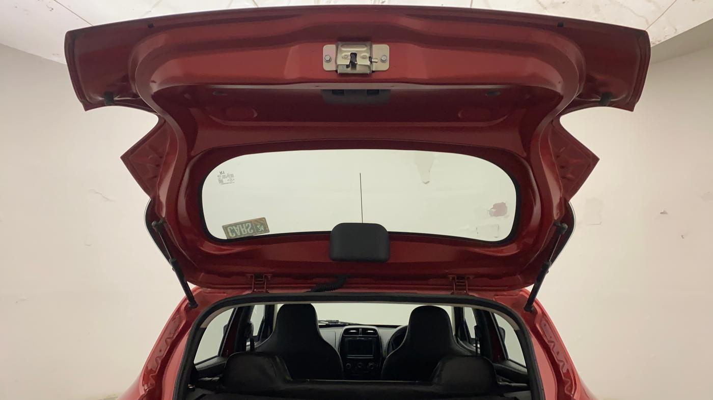 2019 Renault Kwid RXT 1.0 AMT (O), Petrol, Automatic, 35,048 km, Boot Door Open