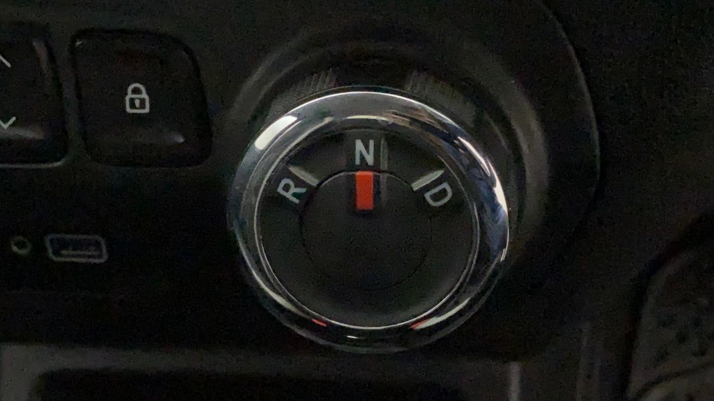 2019 Renault Kwid RXT 1.0 AMT (O), Petrol, Automatic, 35,048 km, Gear Lever