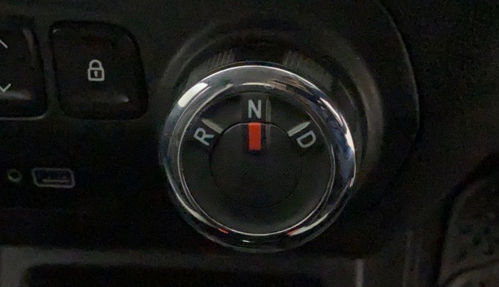 2019 Renault Kwid RXT 1.0 AMT (O), Petrol, Automatic, 35,048 km, Gear Lever