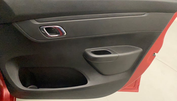 2019 Renault Kwid RXT 1.0 AMT (O), Petrol, Automatic, 35,048 km, Driver Side Door Panels Control