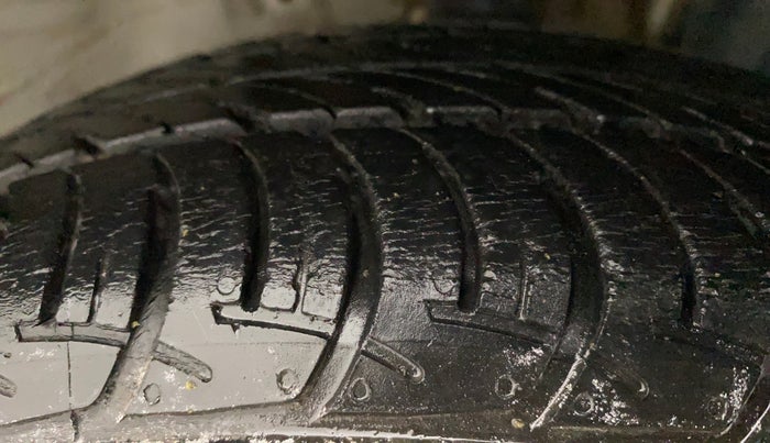 2019 Maruti New Wagon-R VXI 1.2 AMT, Petrol, Automatic, 52,152 km, Right Front Tyre Tread