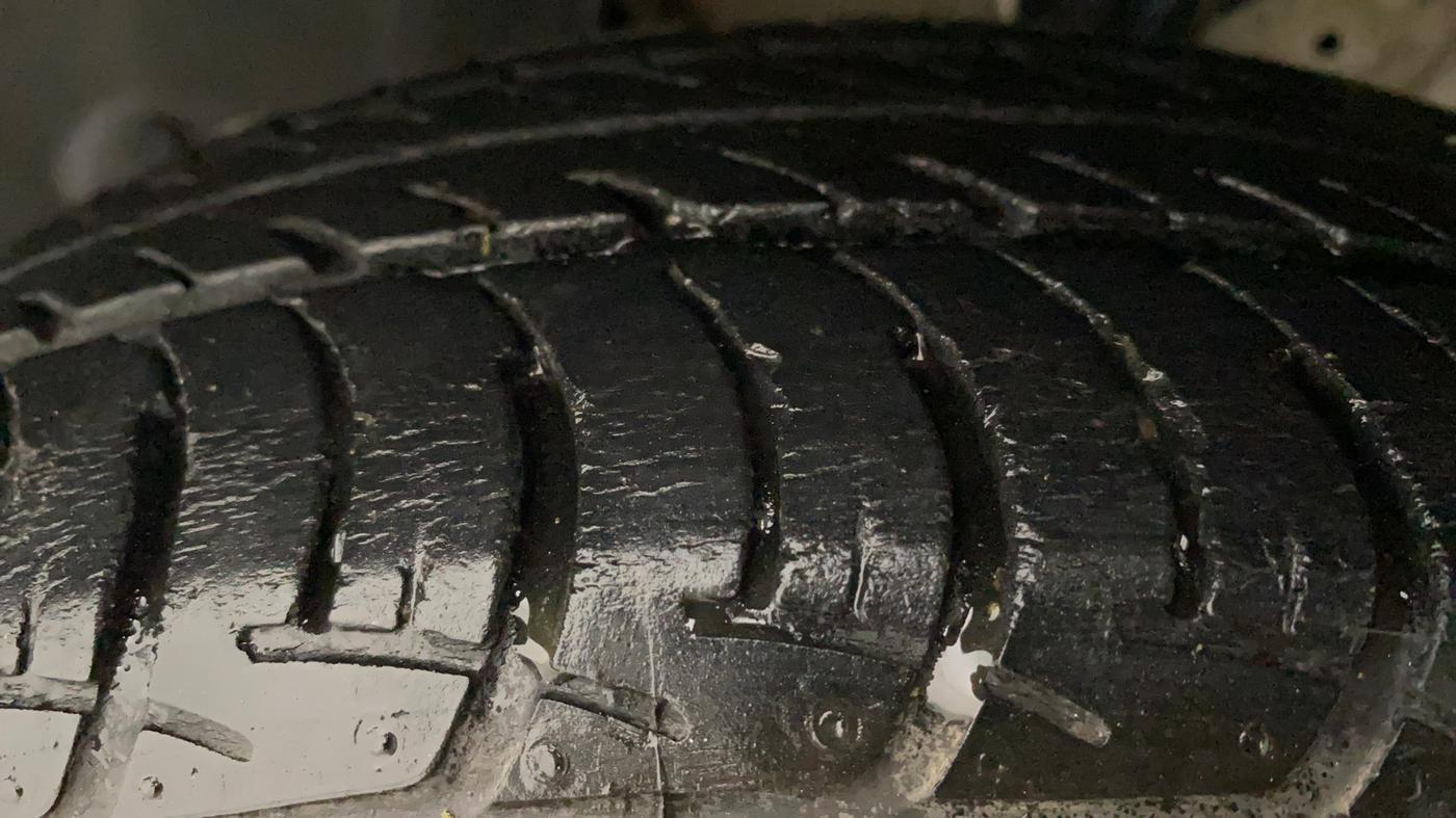 2019 Maruti New Wagon-R VXI 1.2 AMT, Petrol, Automatic, 52,152 km, Left Front Tyre Tread