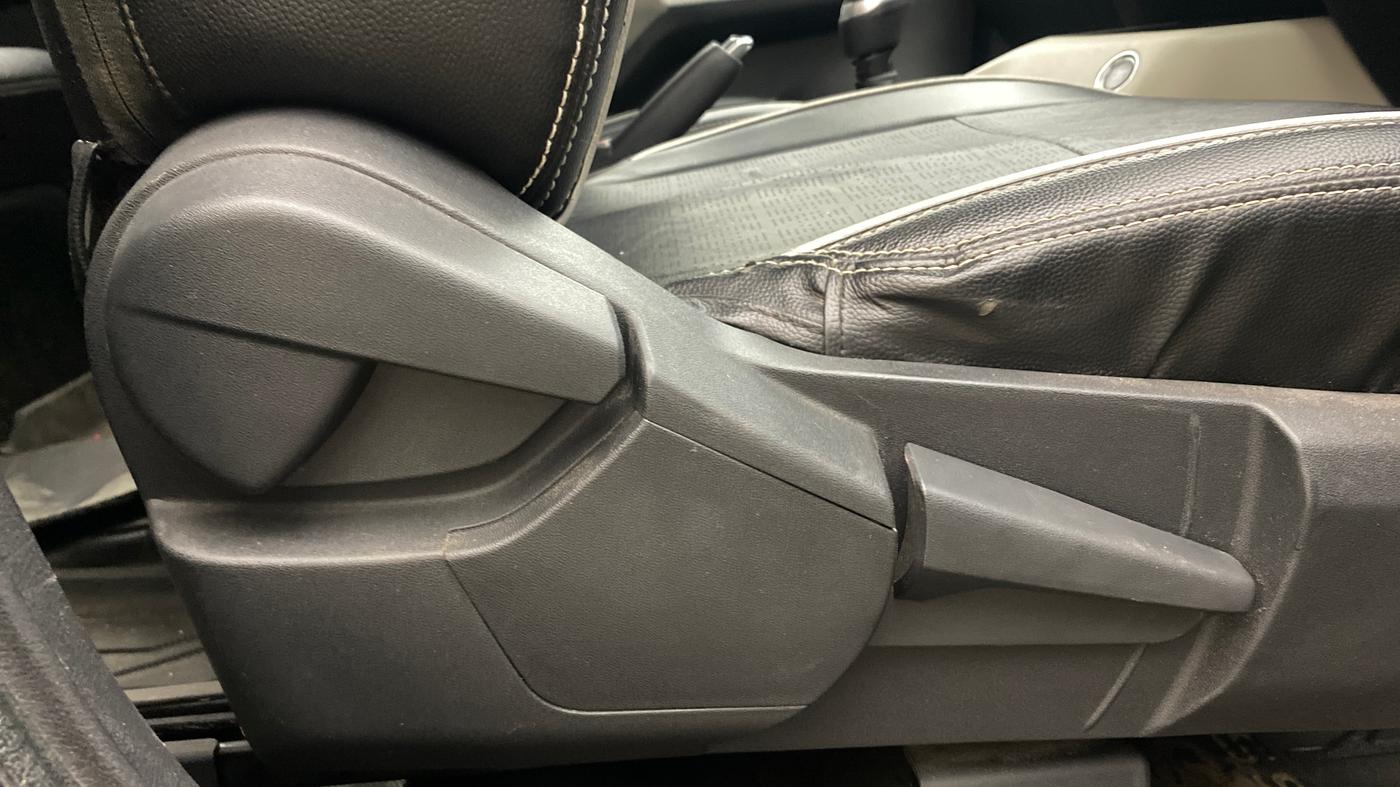 2021 Nissan MAGNITE XV TURBO, Petrol, Manual, 51,479 km, Driver Side Adjustment Panel