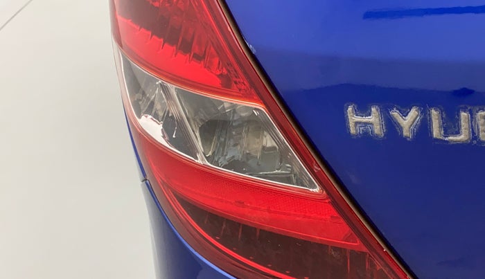 2011 Hyundai i20 ASTA 1.4 AT, Petrol, Automatic, 1,32,867 km, Left tail light - Minor damage