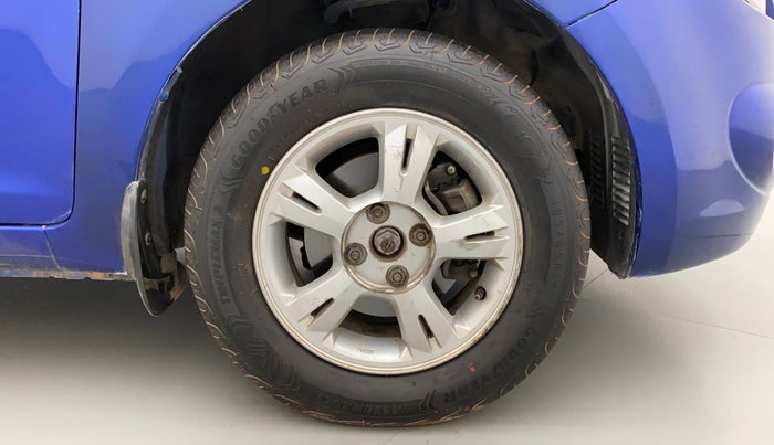 2011 Hyundai i20 ASTA 1.4 AT, Petrol, Automatic, 1,32,867 km, Right Front Wheel