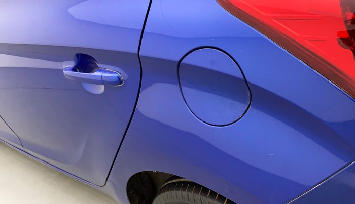 2011 Hyundai i20 ASTA 1.4 AT, Petrol, Automatic, 1,32,867 km, Left quarter panel - Minor scratches