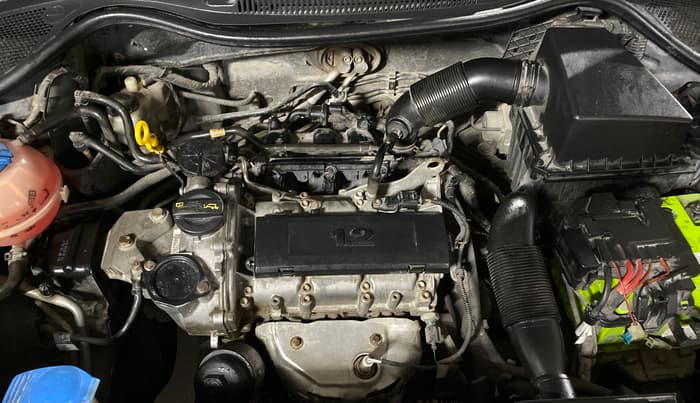 2016 Volkswagen Polo TRENDLINE 1.2L PETROL, Petrol, Manual, 1,00,319 km, Engine View