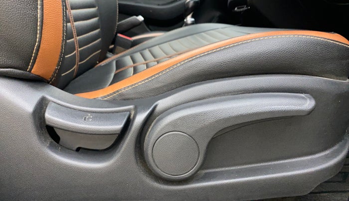 2018 Hyundai i20 Active 1.2 SX, Petrol, Manual, 47,179 km, Driver Side Adjustment Panel