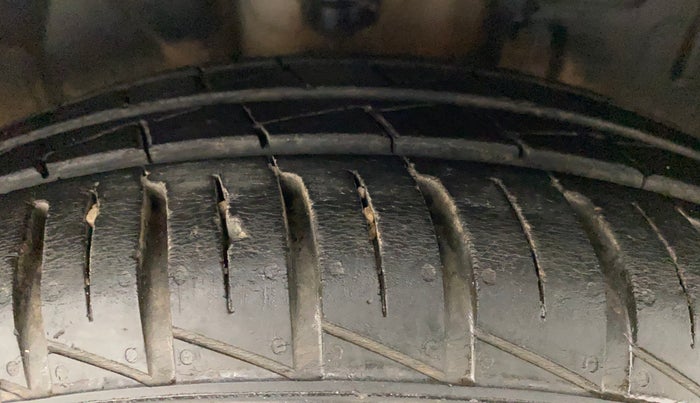 2021 Datsun Redi Go A, Petrol, Manual, 11,807 km, Right Front Tyre Tread