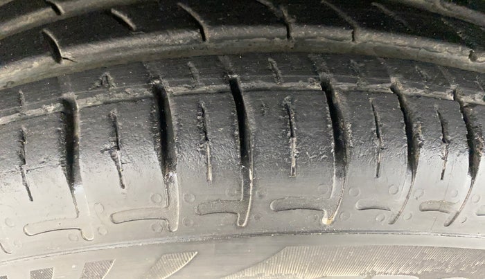 2022 Hyundai GRAND I10 NIOS SPORTZ AMT 1.2 KAPPA VTVT, Petrol, Automatic, 4,494 km, Left Front Tyre Tread